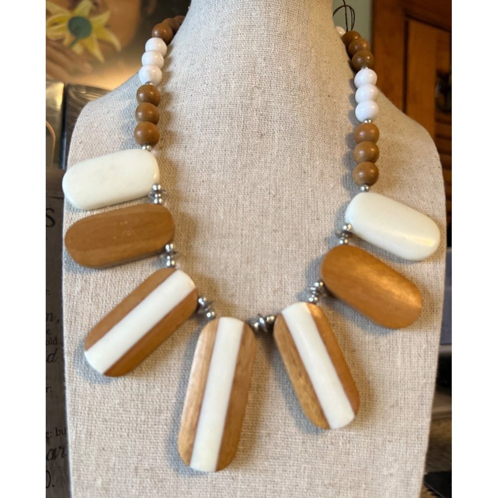 Wood Tile White Bead Necklace -- 18" -- NEW